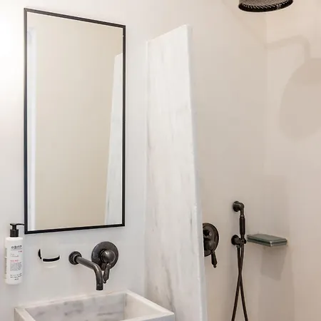 Aniko White Alley Apartmanhotel