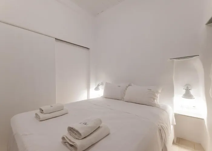 Apart Otel Aniko White Alley