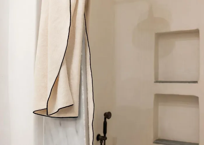 Aniko White Alley Apart Otel