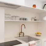Aniko White Alley Lejlighedshotel 4*